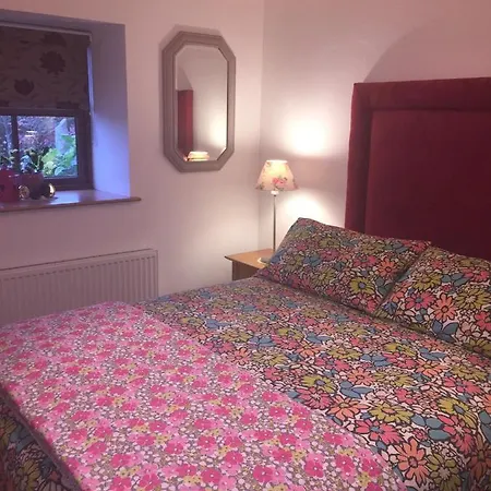 Woodvilla * Kilmore (Wexford)