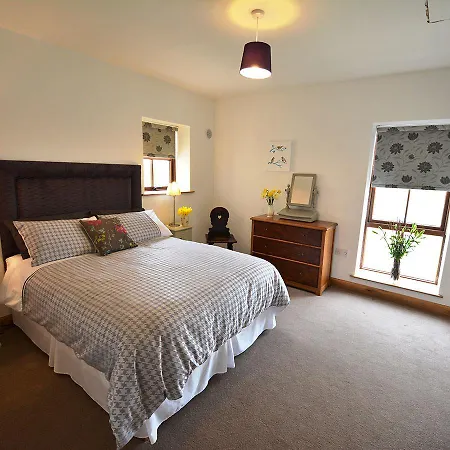 Woodvilla * Kilmore (Wexford)